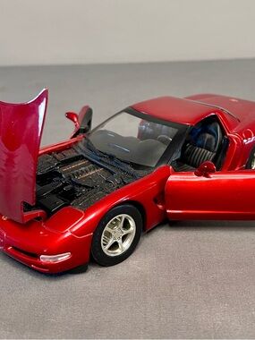 VTG 1999 Mattel Hot Wheels 2000 Chevrolet Corvette Diecast Car Scale 1:18